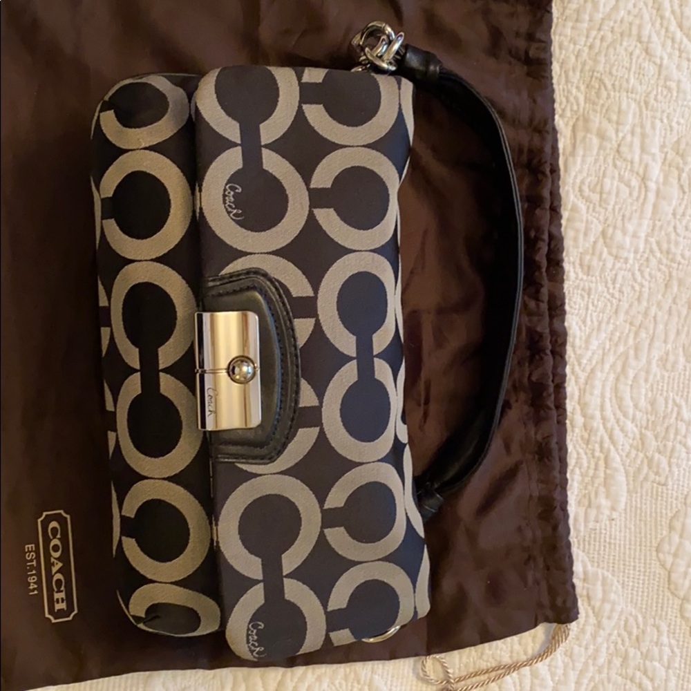 Coach Shoulder Bag - Picture 2 of 8